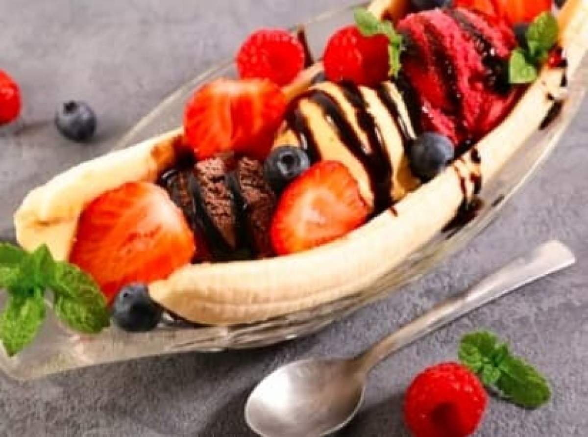 Rețeta Banana Split. Desertul ideal pentru zilele de vară