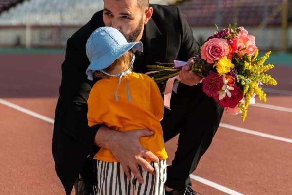 Cum își petrece Smiley diminețile cu Josephine, fetița lui: „Se trezește și...”