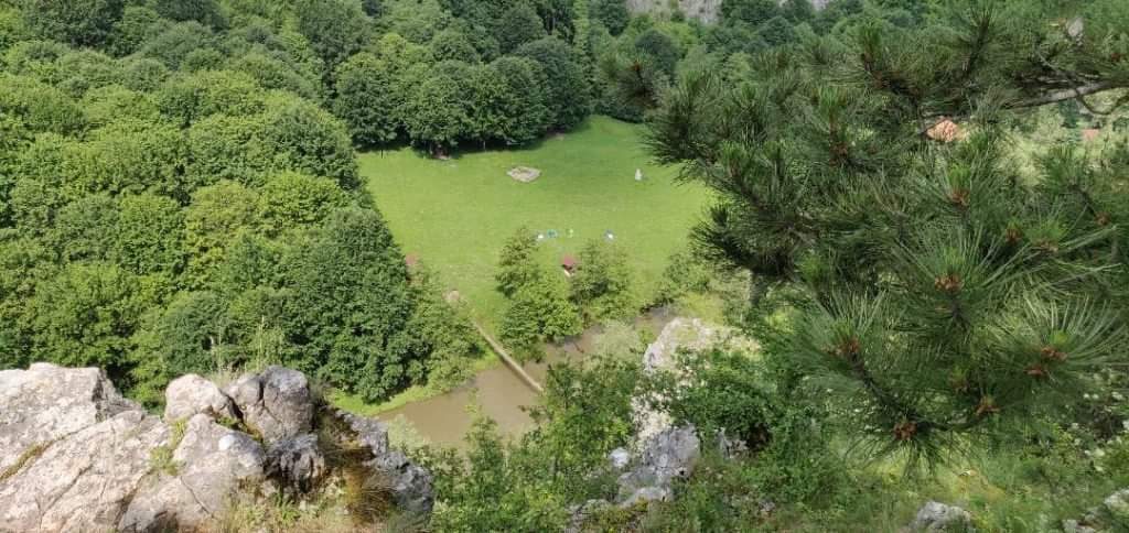 Locul din România confundat cu Thailanda. Plaja sălbatică, la mare căutare printre turiști! Ai auzit de acest loc de vis? / FOTO