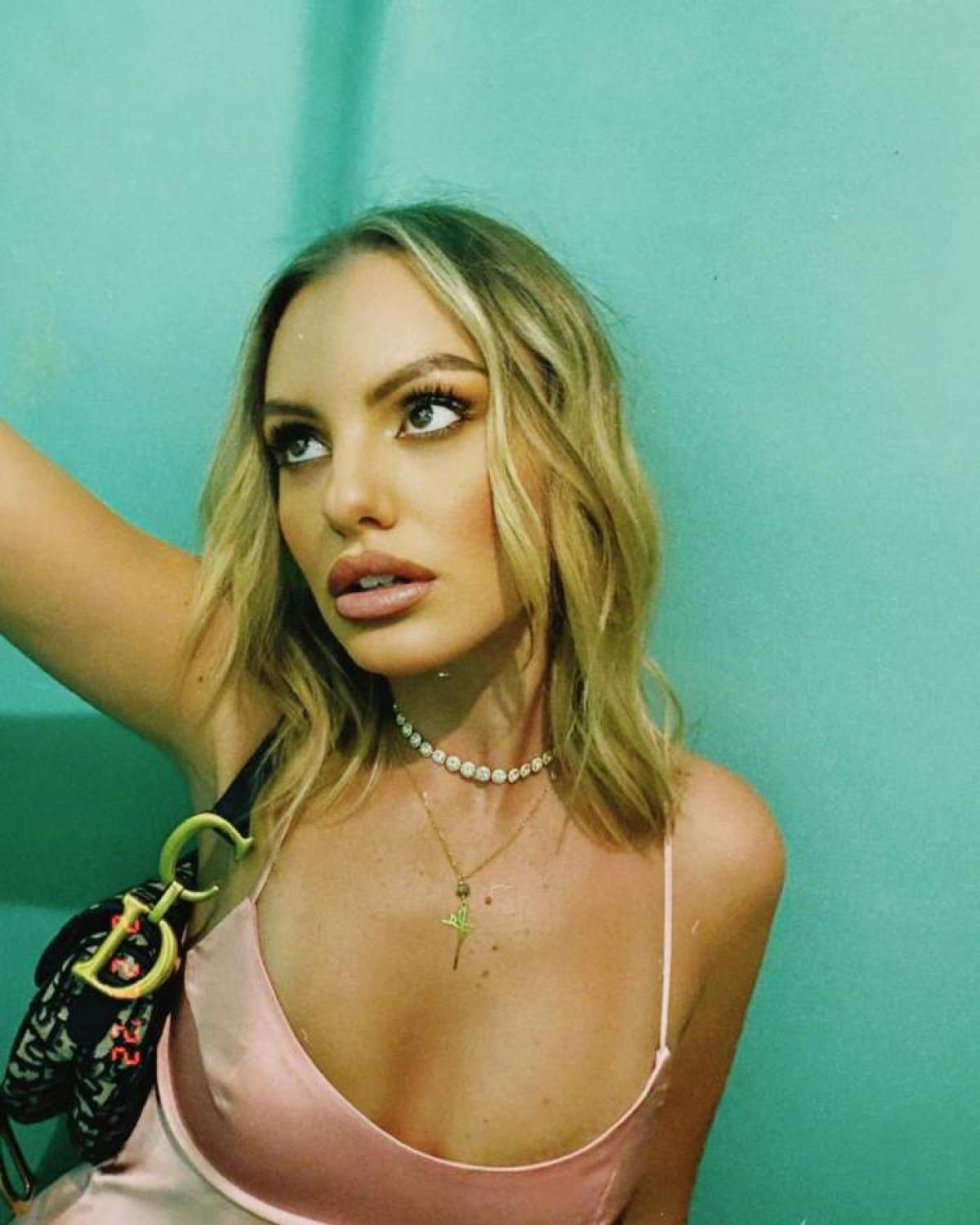 Are sau nu operații estetice Alexandra Stan? Artista a mărturisit totul