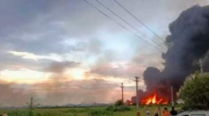 Incendiu puternic în Argeș. A fost emis mesaj RO Alert / FOTO