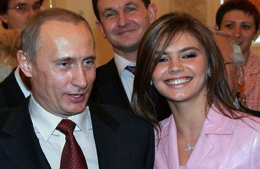 Cum ar fi început relația dintre Vladimir Putin și Alina Kabaeva. Gimnasta ar fi din nou însărcinată