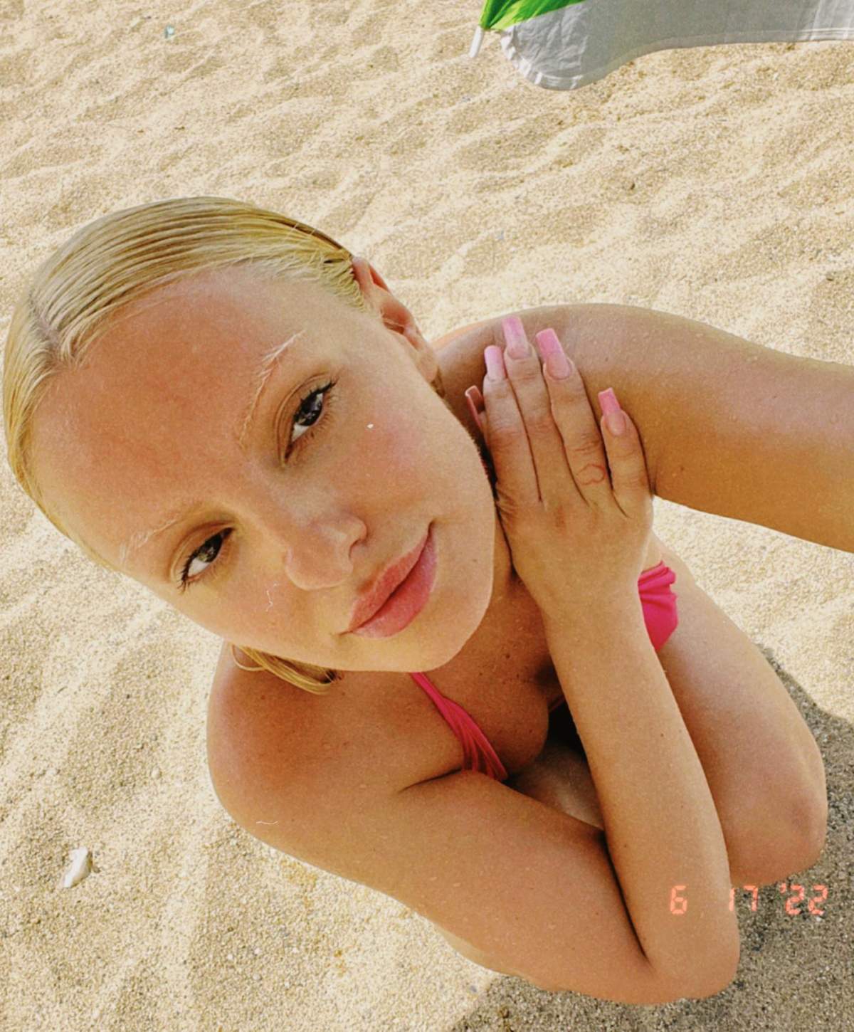 Alexandra Stan iubește, din nou, după divorț?! Vedeta a fost surprinsă în compania unui bărbat misterios