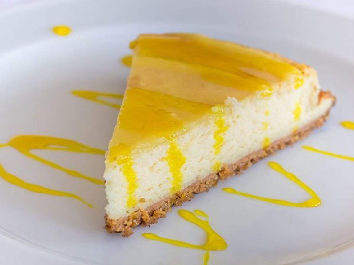 Rețetă Cheesecake cu cremă de lămâie. Un desert rapid, fără coacere