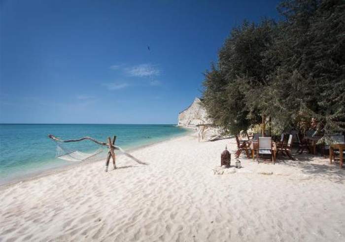 Plaja exotică, care se află la câțiva kilometri de Vama Veche. Arată ca în Grecia. Ai știut de acest loc?!