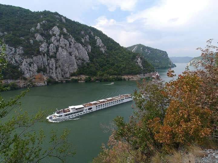 Locul din România unde turiștii se simt ca în Elveția. Are un peisaj de vis și este unul dintre cele mai frumoase din Europa. Ce lecție de istorie ascunde / FOTO