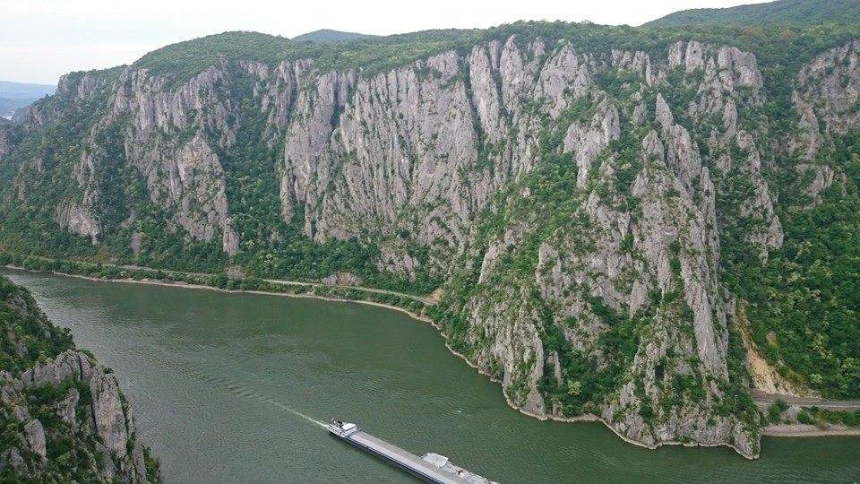 Locul din România unde turiștii se simt ca în Elveția. Are un peisaj de vis și este unul dintre cele mai frumoase din Europa. Ce lecție de istorie ascunde / FOTO