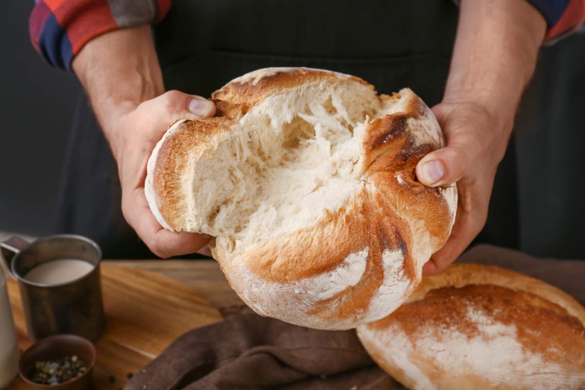 Cum să păstrezi mereu pâinea proaspătă. Trucul la care nu o să mai renunți niciodată