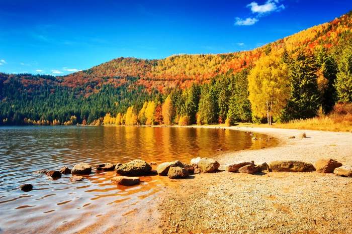 Lacul cu nume sfânt din România, în apele căruia nu trăiește nicio viețuitoare! De ce e unic la noi în țară și ce legendă tristă ascunde / FOTO