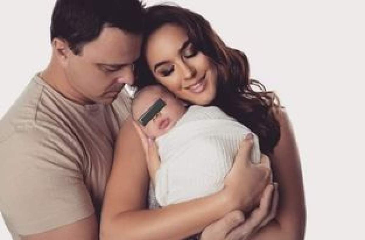 Numele fiului lor este Liam DJ Markus Schulz și Adina Butar și-au creștinat fiul. Ce nume au ales cei doi părinți pentru băiețel / VIDEO