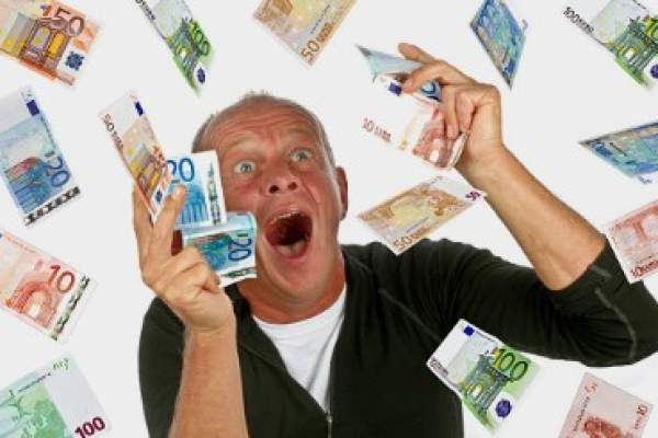Trei zodii care au noroc la câștiguri financiare în august. Pot avea parte de creșteri salariale sau o șansă la Loto