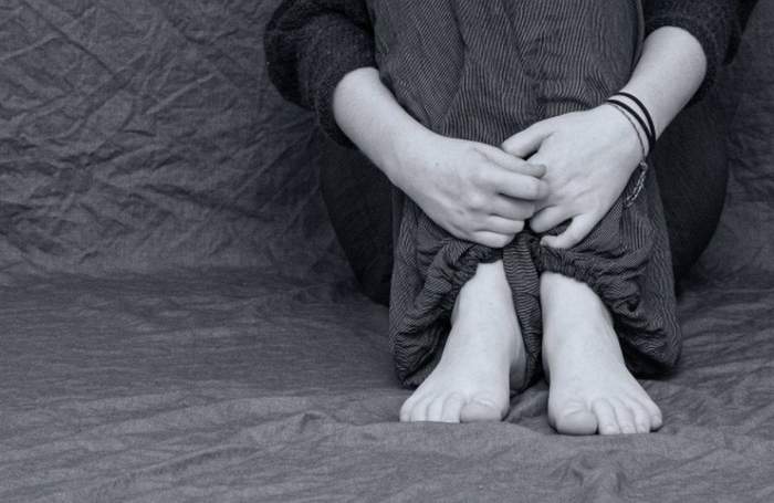 O mamă și cei doi copii ai săi au fost sechestrați timp de 17 ani de soţul ei: ”Legaţi, murdari şi subnutriţi”. Cum a fost posibil / FOTO