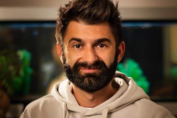 Cum l-a afectat pandemia pe Paul Ipate. Actorul a trecut prin clipe grele, dar a avut sprijinul soției lui, Jojo: “A fost nasol”