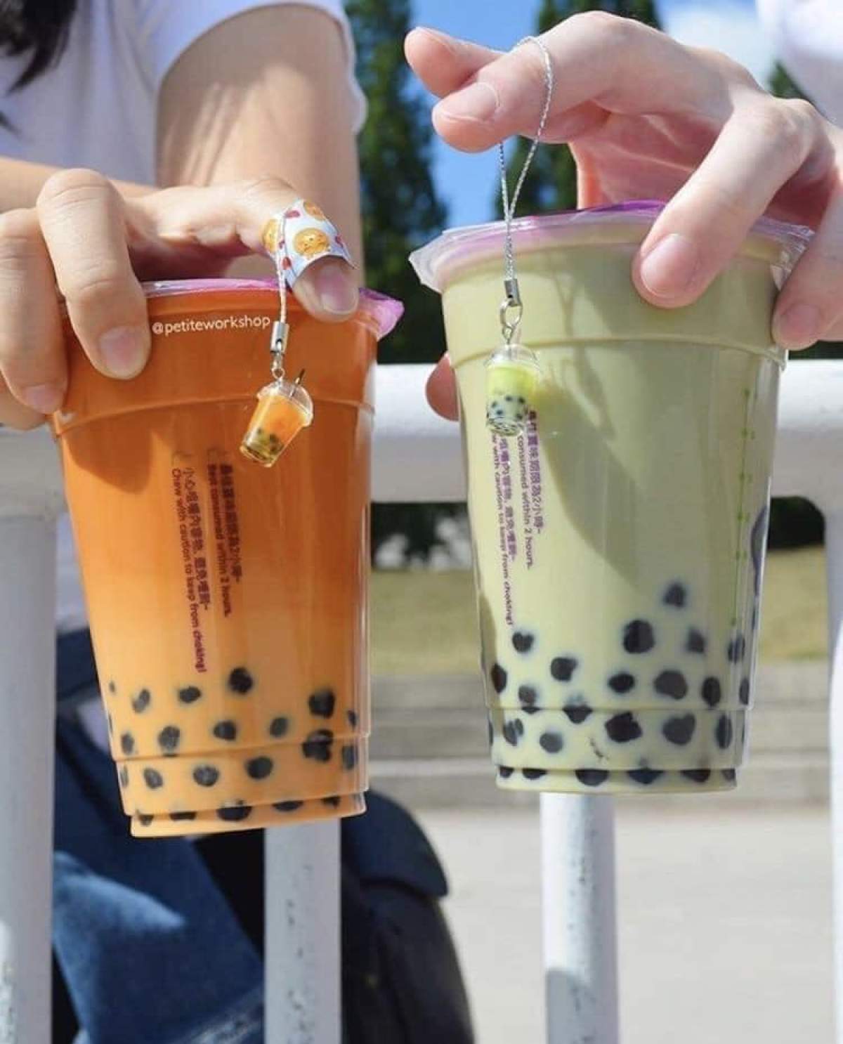 Bubble Tea Ce este și ce gust are Bubble Tea. Băutura celebră în Asia a devenit din ce în ce mai căutată în România