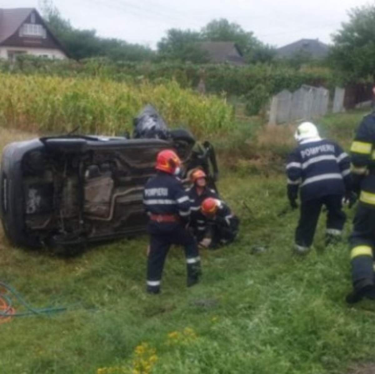 Accident grav în județul Iași. Un copil care ducea agheasmă la casele oamenilor a murit pe loc. Se afla în mașina preotului / FOTO