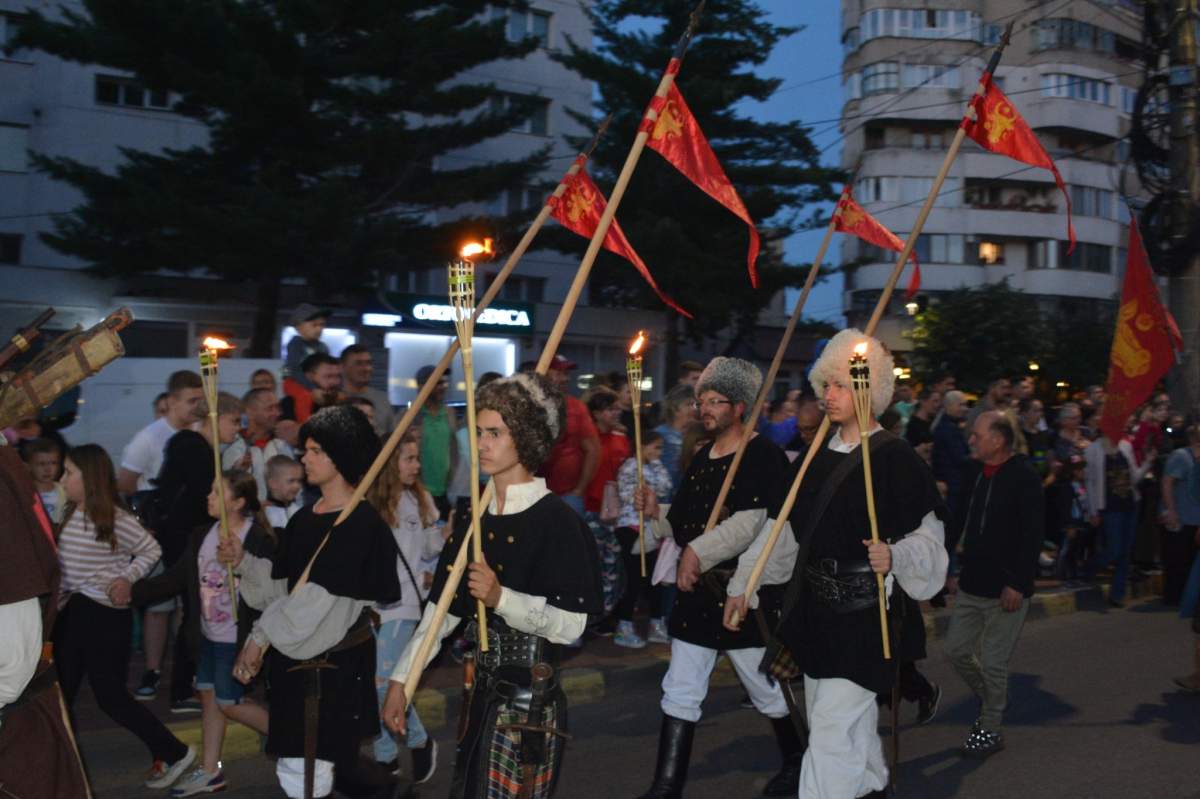 Locul din România unde iubitorii de istorie se pot bucura de întoarcerea în timp: ''Sunt în fiecare zi peste 70 de spectacole cu lupte!'