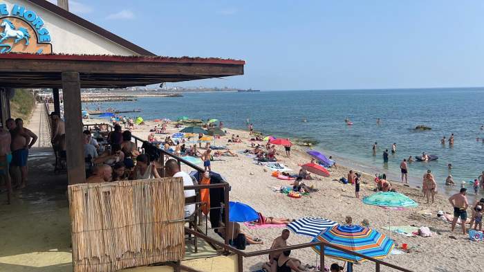 Cât costă o noapte de cazare pe litoralul românesc, după ce au scăzut prețurile. Care este acum cea mai aglomerată staţiune