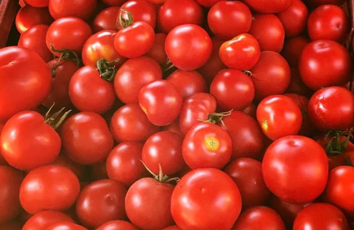 Bulion de roșii, rețeta la ceaun. Secretul din cele mai vechi timpuri al gospodinelor