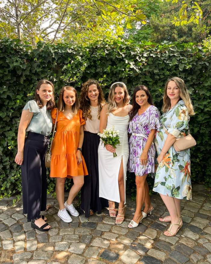 Jojo și Paul Ipate au făcut senzație cu apariția lor la starea civilă. Cei doi au atras privirile tuturor/ FOTO