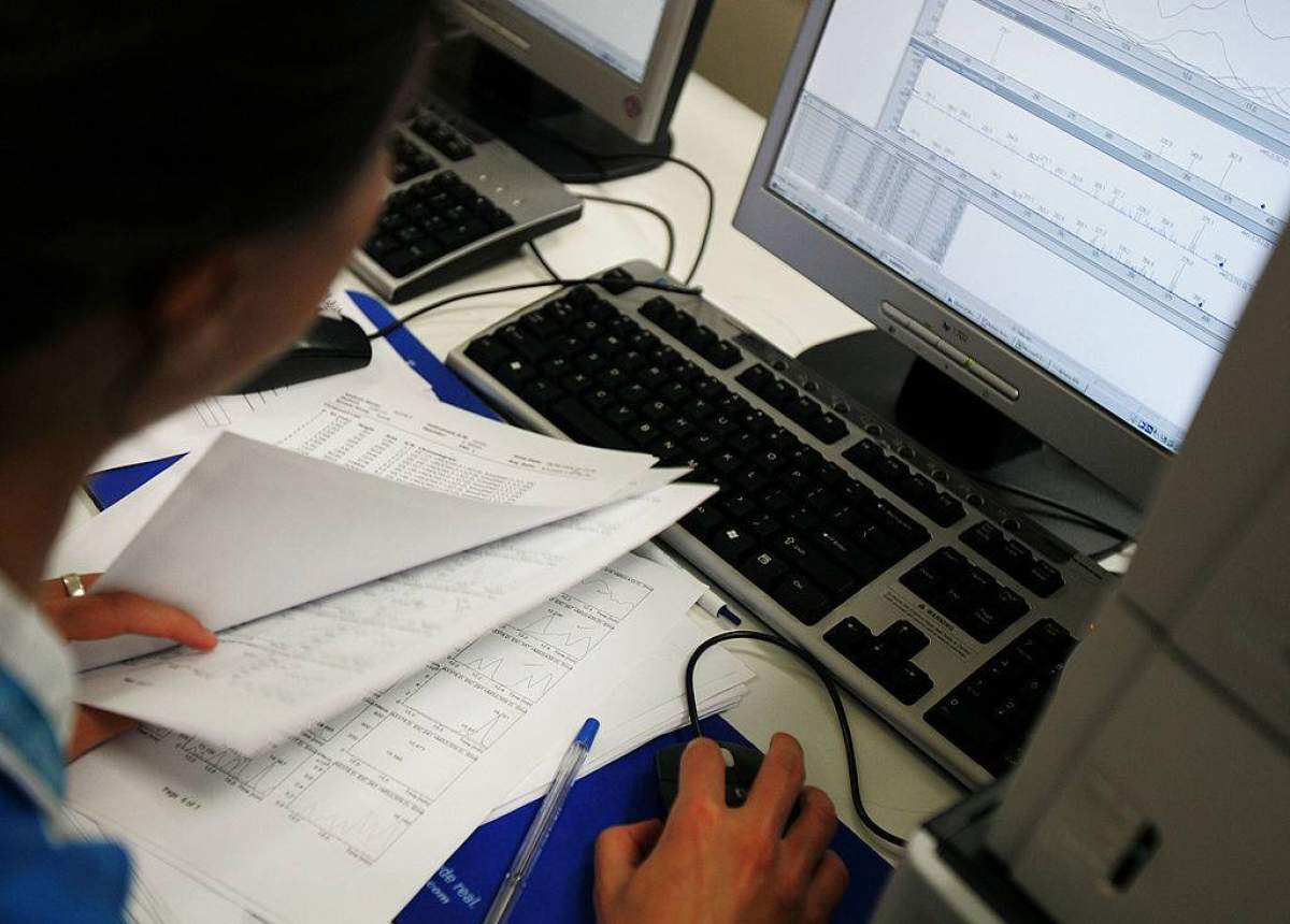 Angajări Gigantul din România care face angajări printre tineri. Salarii mari și asigurări private de sănătate