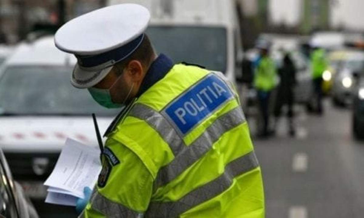 Polițist Polițistă, prinsă în trafic depășind viteza, în timp ce venea de la amant. Să nu afle soțul, a dat și o șpagă. Totul a fost filmat