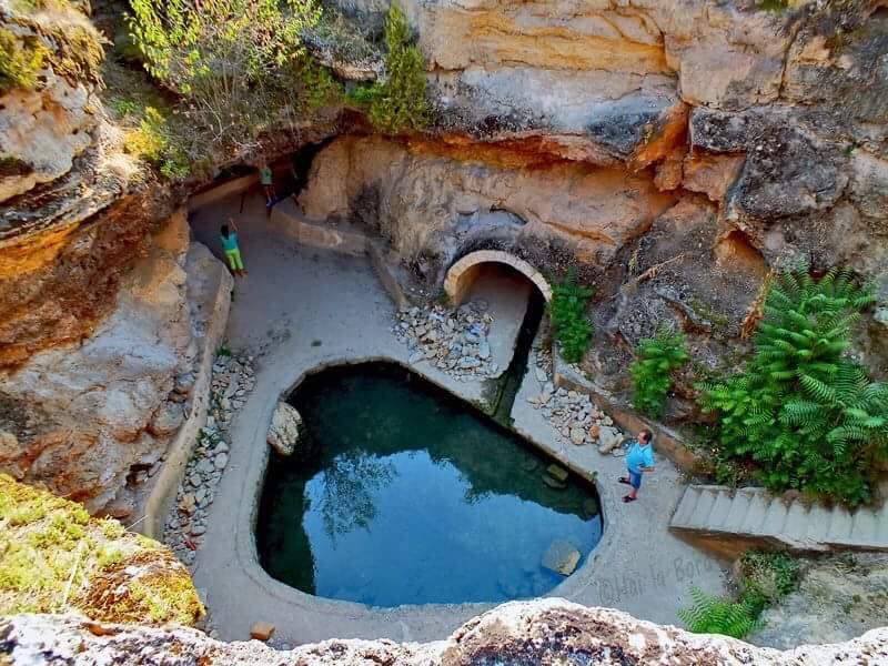 Locul din România care are apă sulfuroasă, minerală și cu proprietăți benefice. Zona cu o vechime de peste 2000 de ani / FOTO