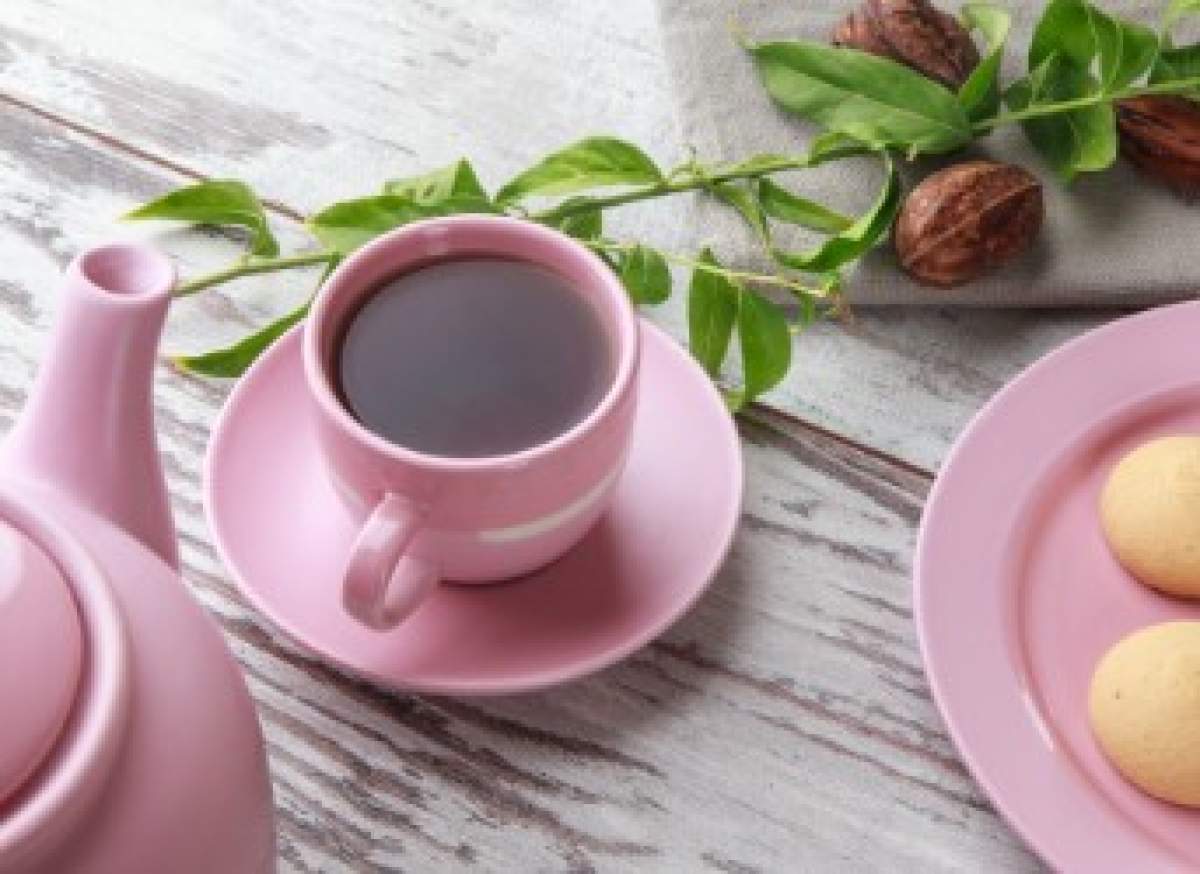 ceașcă de ceai din frunze de nuc