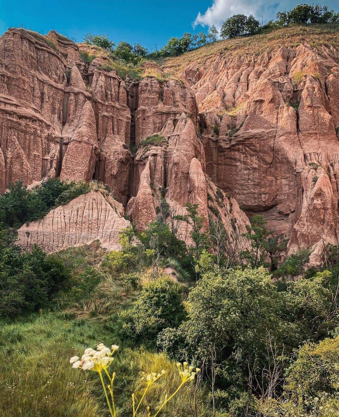 Locul din țara noastră unde găsești „micul canion al României”. Este o rezervație naturală de vis. Tu ai știut de el? / FOTO