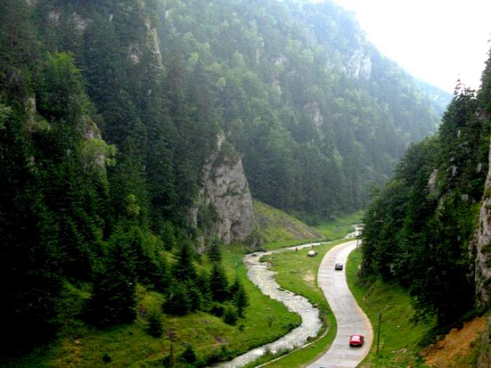 Top 3 cele mai frumoase chei din România. Locuri ideale pentru o plimbare la munte