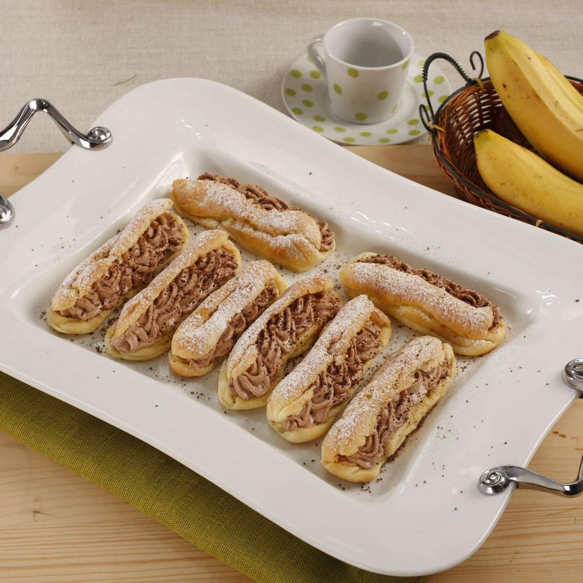 Rețetă de ecler cu banane. Un desert special pentru cei dragi