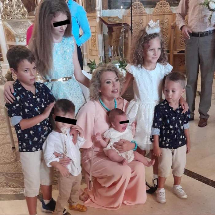 Sărbătoare mare în familia Mirelei Vaida. Prezentatoarea de la Acces Direct a postat imagini emoționante: „Să înceapă petrecerea” / FOTO