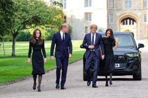 Prințul William, Harry și soțiile lor, prima apariție împreună după scandal, la Windsor. I-au adus un ultim omagiu Reginei Elisabeta / VIDEO