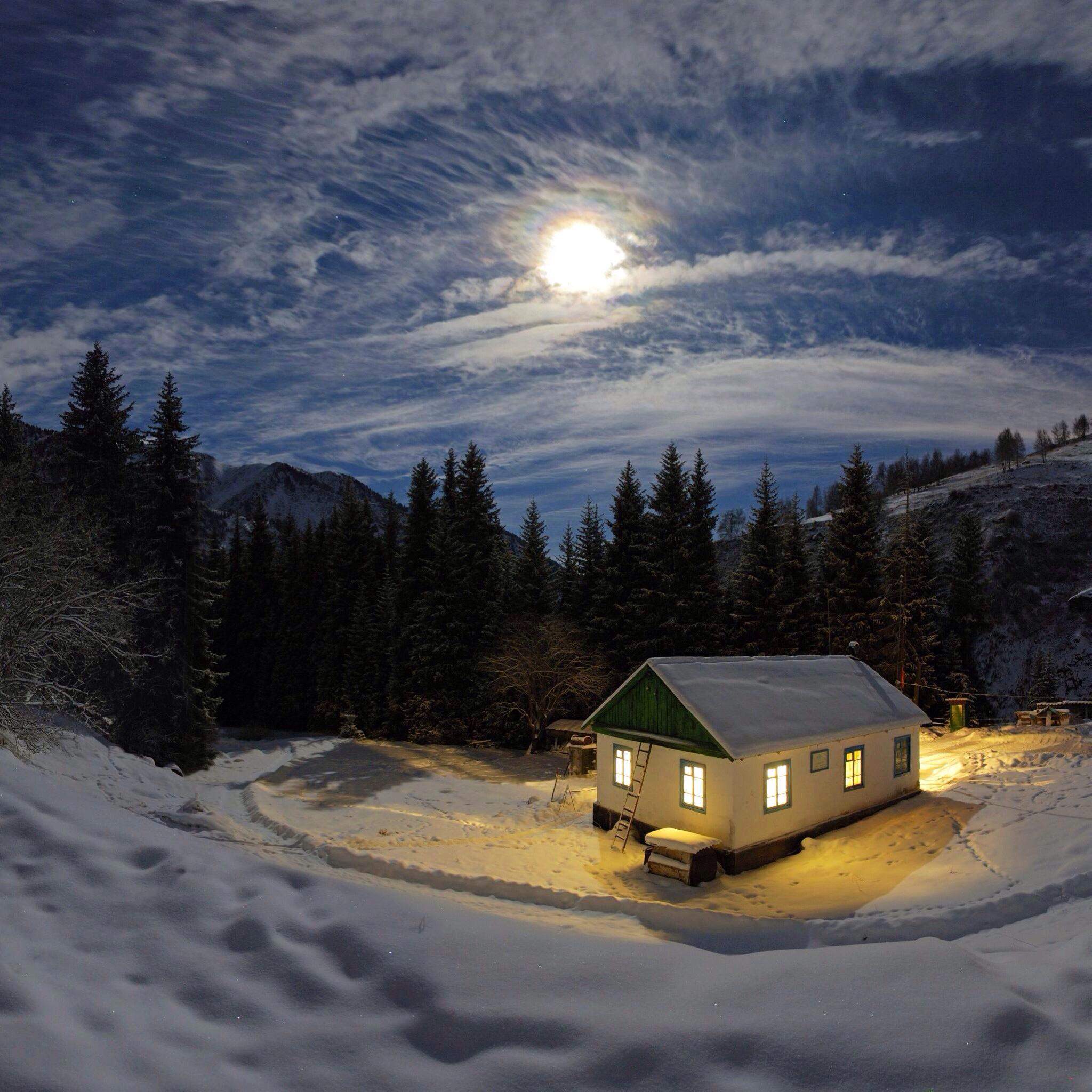 Locul unde nu apune soarele niciodată! Aici este lumină 24 de ore pe zi / FOTO