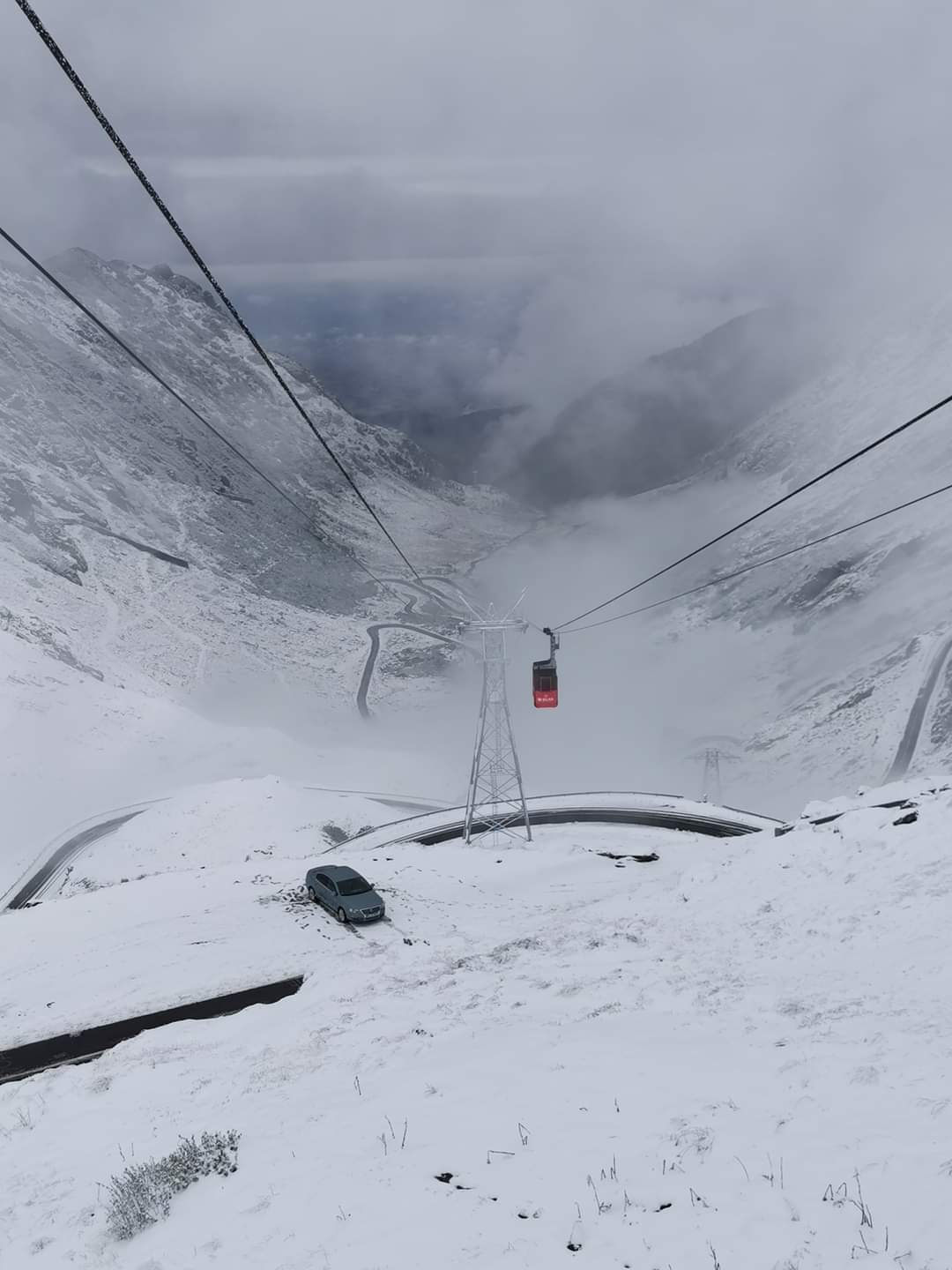 Ninge ca-n povești în România. Zona unde stratul de zăpadă a depășit 50 de centimetri / FOTO