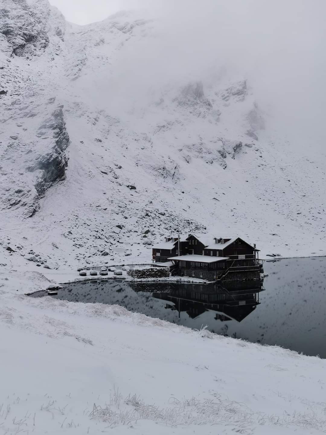 Ninge ca-n povești în România. Zona unde stratul de zăpadă a depășit 50 de centimetri / FOTO