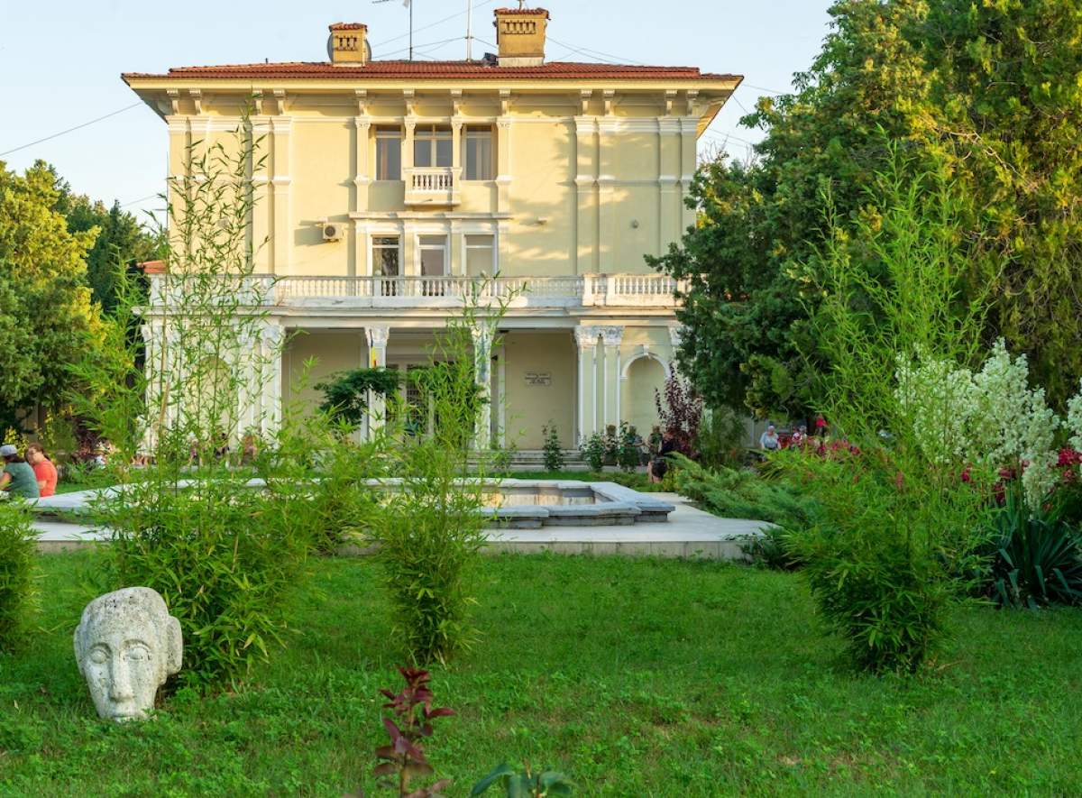 Locul din România unde întinerești. Aici vin milionari și politicieni! Stă ascuns în pădure, departe de ochii curioșilor / FOTO