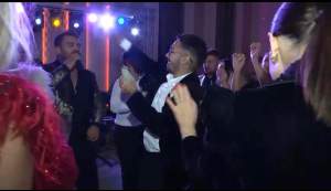 Jador, acoperit cu bani de Armin Nicoară la nuntă. Imagini exclusive / VIDEO