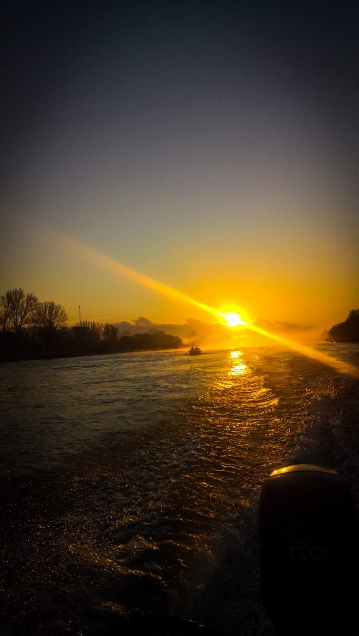 Locul din România unde răsare soarele prima dată. Ai știut? Aici vezi cel mai frumos răsărit / FOTO