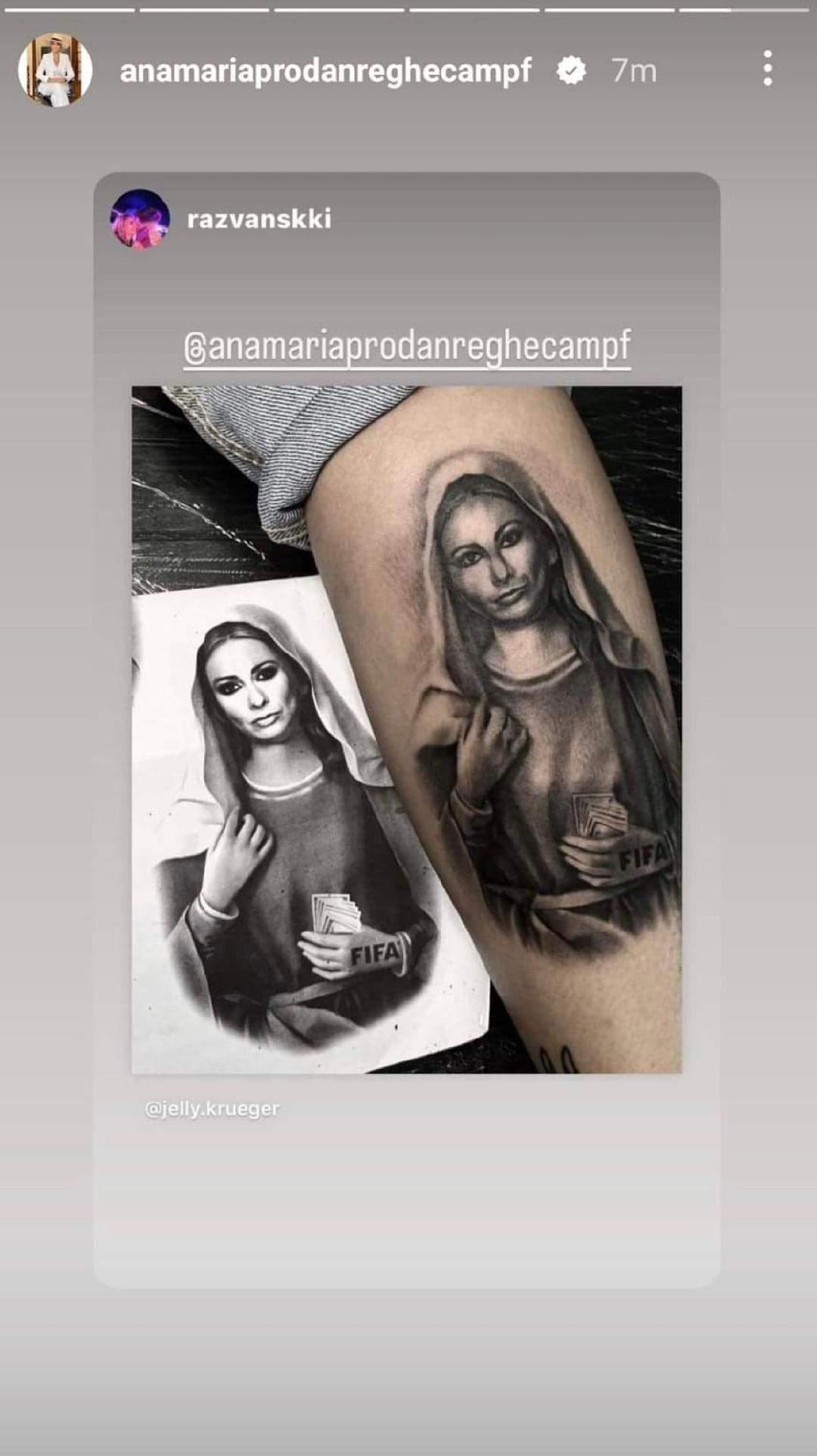 O tânără din Craiova și-a tatuat chipul Anamariei Prodan pe picior. Impresara, impresionată de gest / FOTO