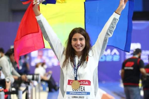 Românca de aur care bate pe urmele lui David Popovici. Ce performanță mare a reușit Bianca Costea la înot