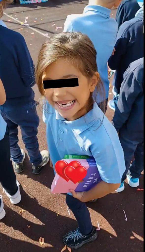 Roxana Dobre, emoții mari în prima zi de școala a fetițelor. Imagini de colecție cu micuțele lui Florin Salam / FOTO