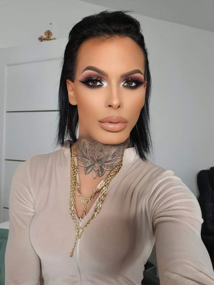 EXCLUSIV. Scandal monstru între două bombe sexy din lumea showbiz-ului autohton. Ar fi vorba despre sume uriașe: ”Mi-a spus să mă mut cu ea”