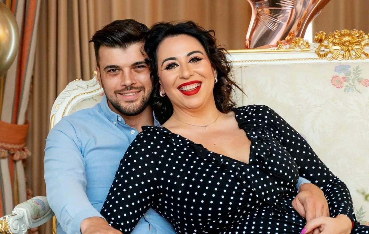 Oana Roman și Marius Elisei au împlinit 10 ani de relație. Ce poezie i-a transmis vedeta partenerului: ”Ți-aș spune ceva...” Oana Roman și Marius Elisei au împlinit 10 ani de relație. Ce poezie i-a transmis vedeta partenerului: ”Ți-aș spune ceva...”