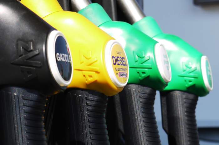 Prețul carburanților a crescut din nou! Cât costă acum 1 litru de benzină și motorină în România
