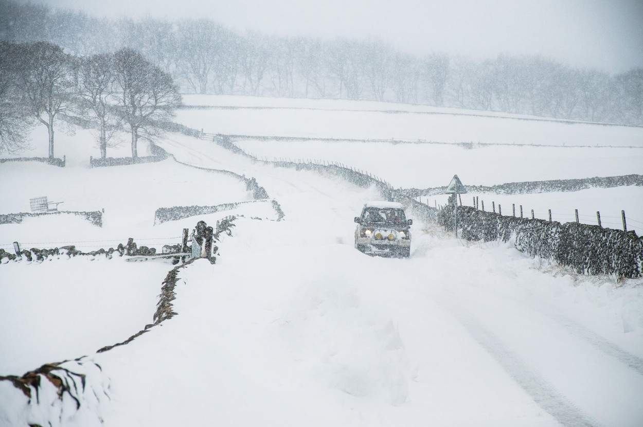 Meteorologii anunță cod galben de vijelii și viscol