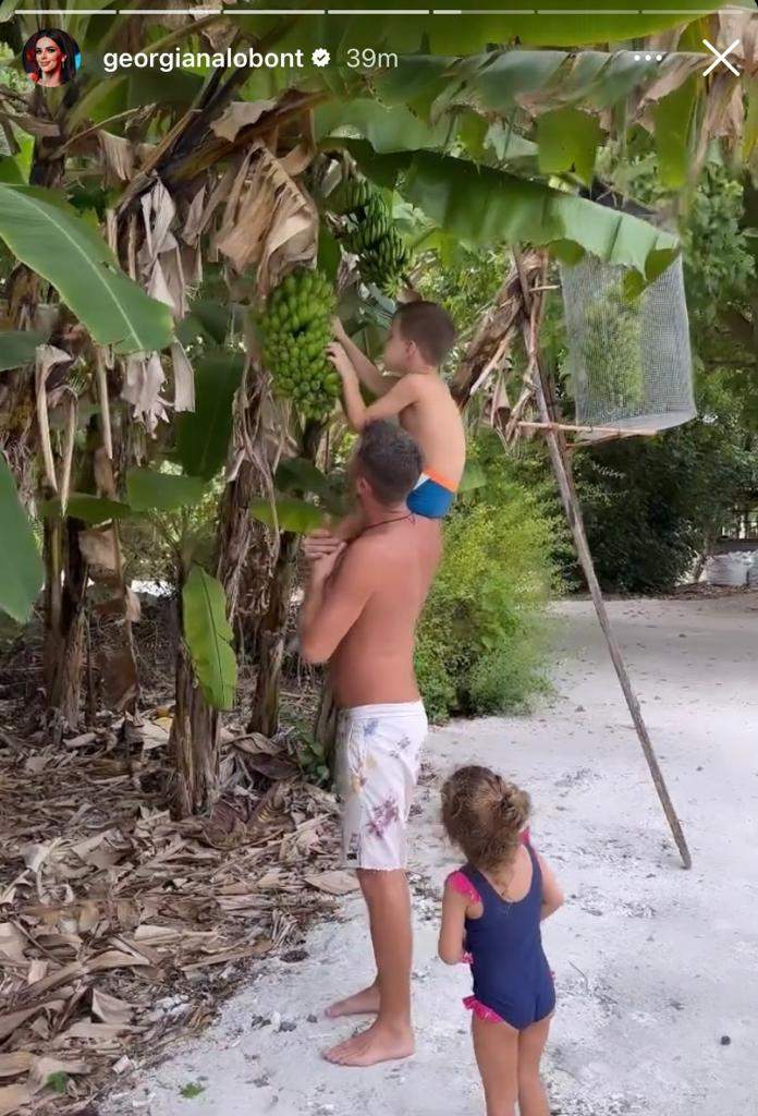 Care este adevărul despre despărțire? Georgiana Lobonț a postat imagini cu soțul ei, care se distrează alături de ea și copii, în Maldive