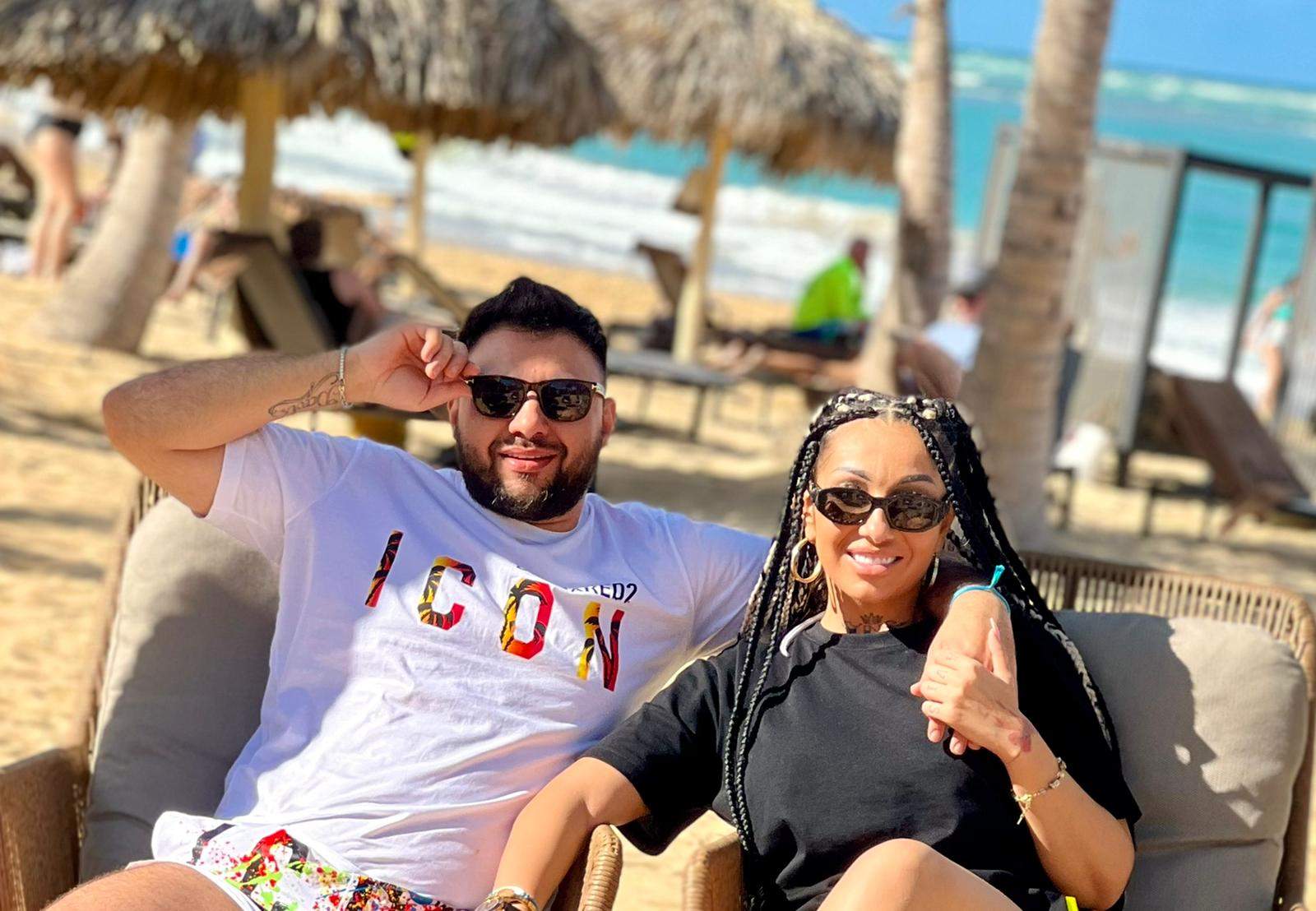 EXCLUSIV. Narcisa Moisa și soțul ei, aventură spectaculoasă în Punta Cana. Celebra manelistă a făcut show alături de localnici. Bogdan de la Ploiești și Cristina Pucean le-au fost alături