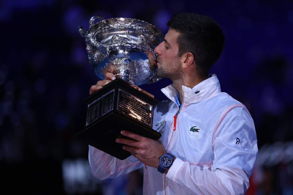 Novak Djokovic a câștigat marele titlu la Australian Open. Sportivul l-a învins pe Stefanos Tsitsipas