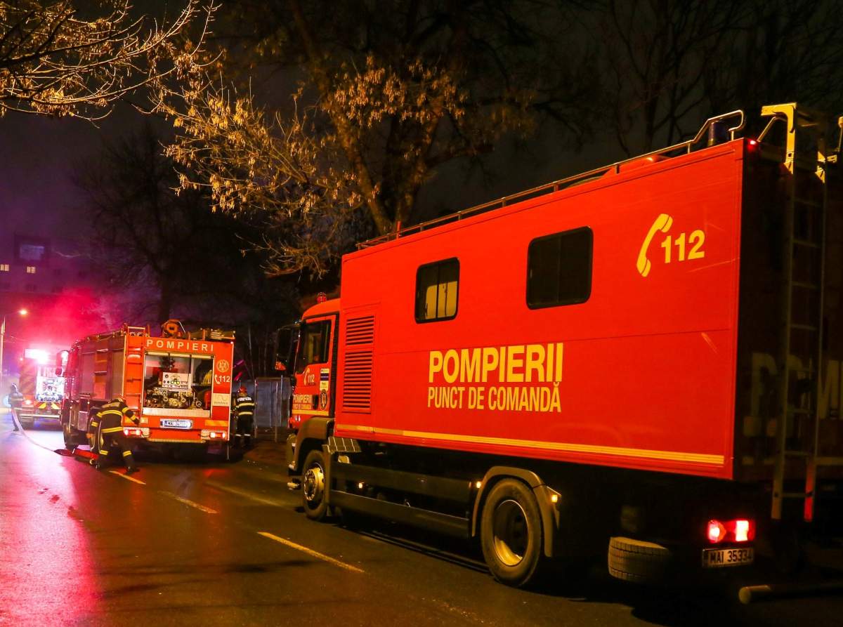 Mama copiilor morți în incendiu s-ar fi contrazis în declarații și a fost chemată la audieri pentru a doua oară. O mașină de pompieri