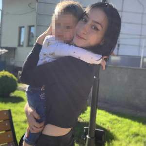 Mama din Botoșani, care și-a aruncat copiii pe geamul hotelului, a fost trimisă în judecată. Lorela Babii va ajunge în fața instanței